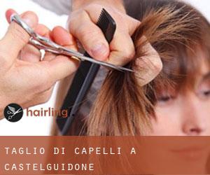 Taglio di capelli a Castelguidone