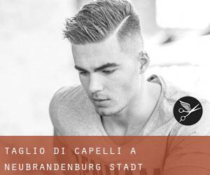 Taglio di capelli a Neubrandenburg Stadt